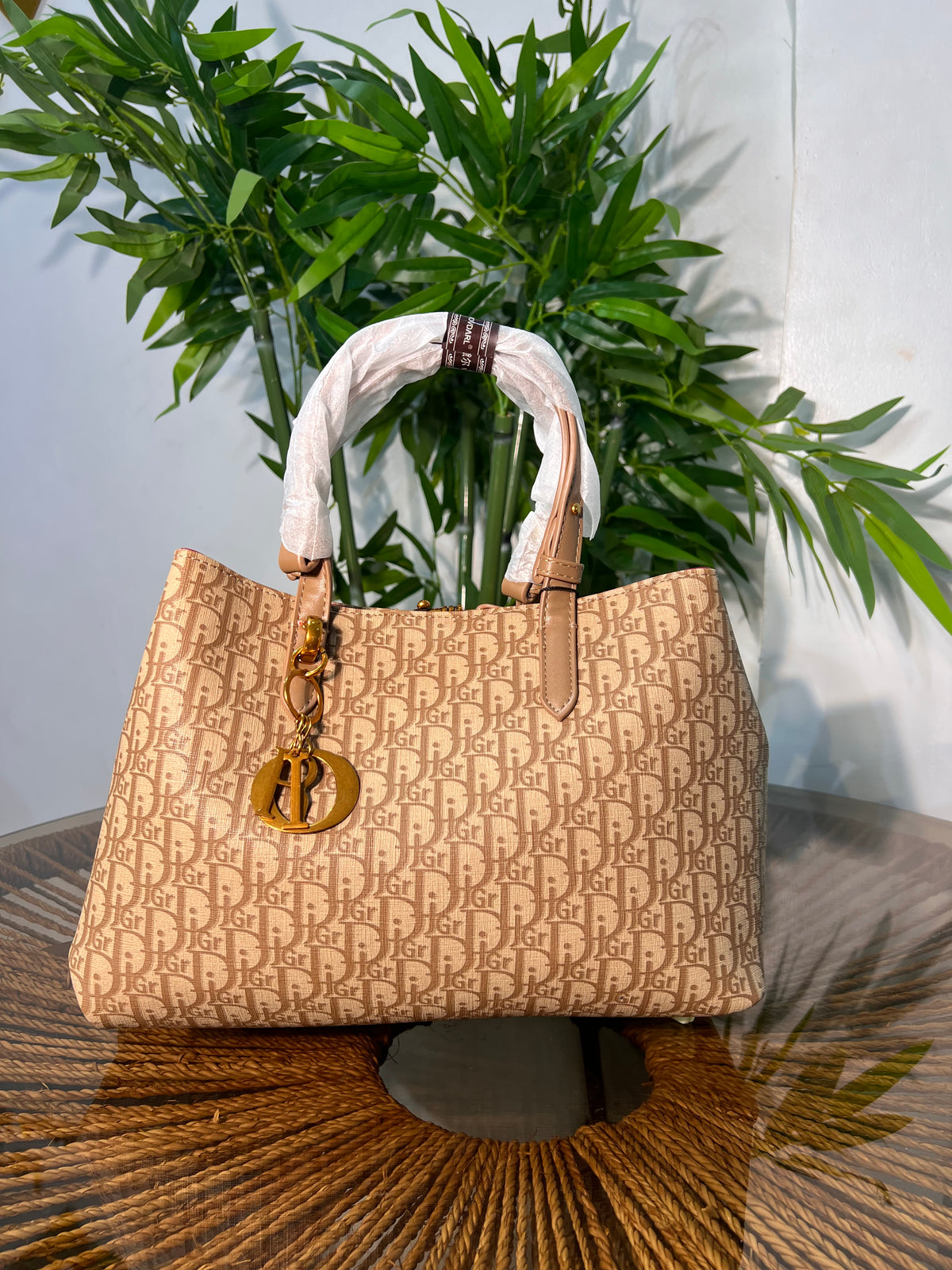 CLASSIC TOTE BAG