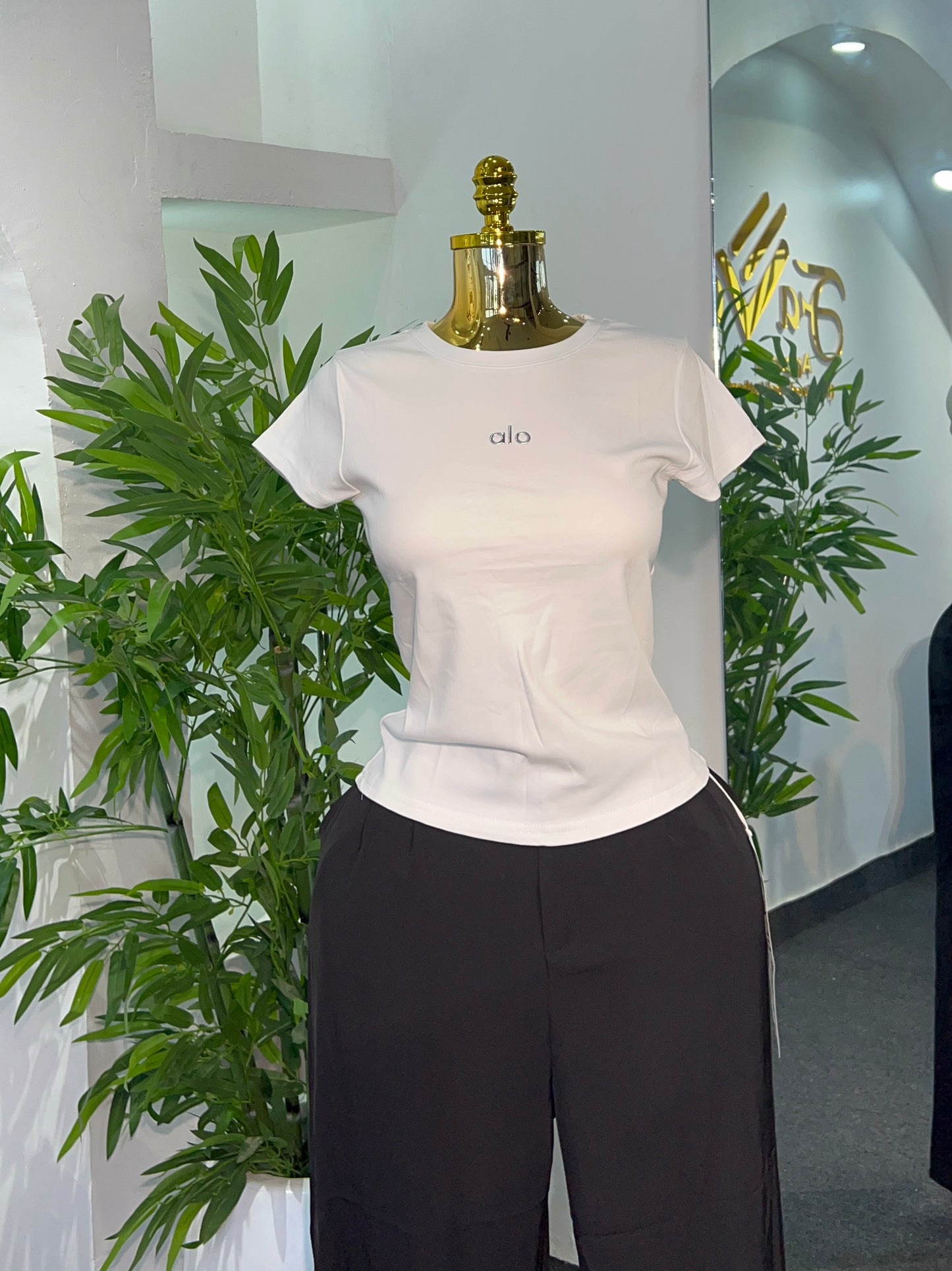 ALO CROP TOP