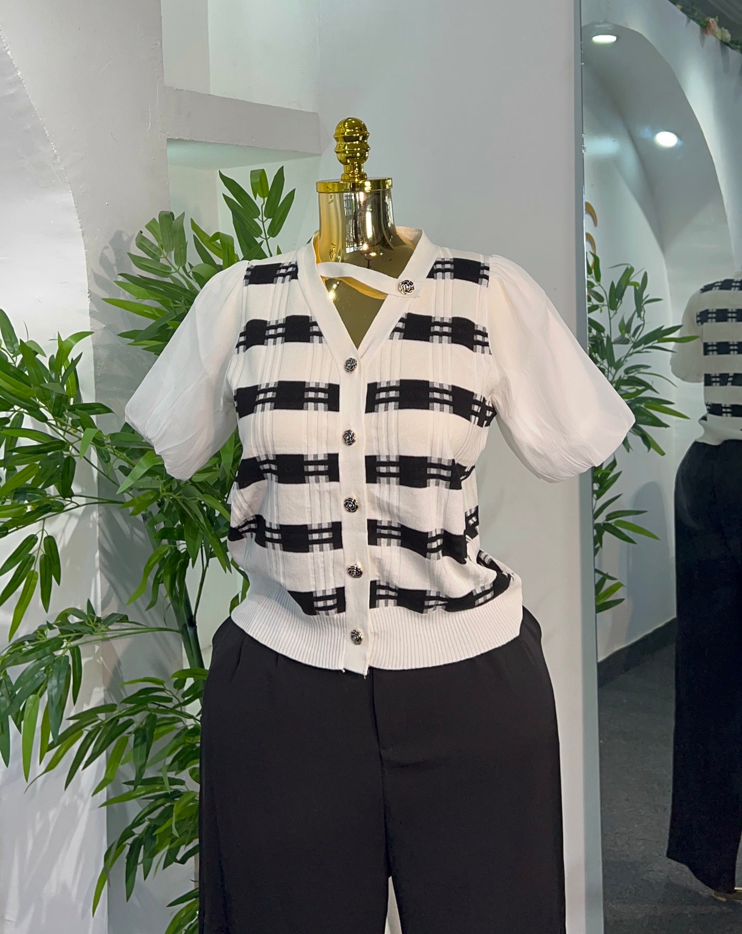 PUFFY SLEEVE TOP