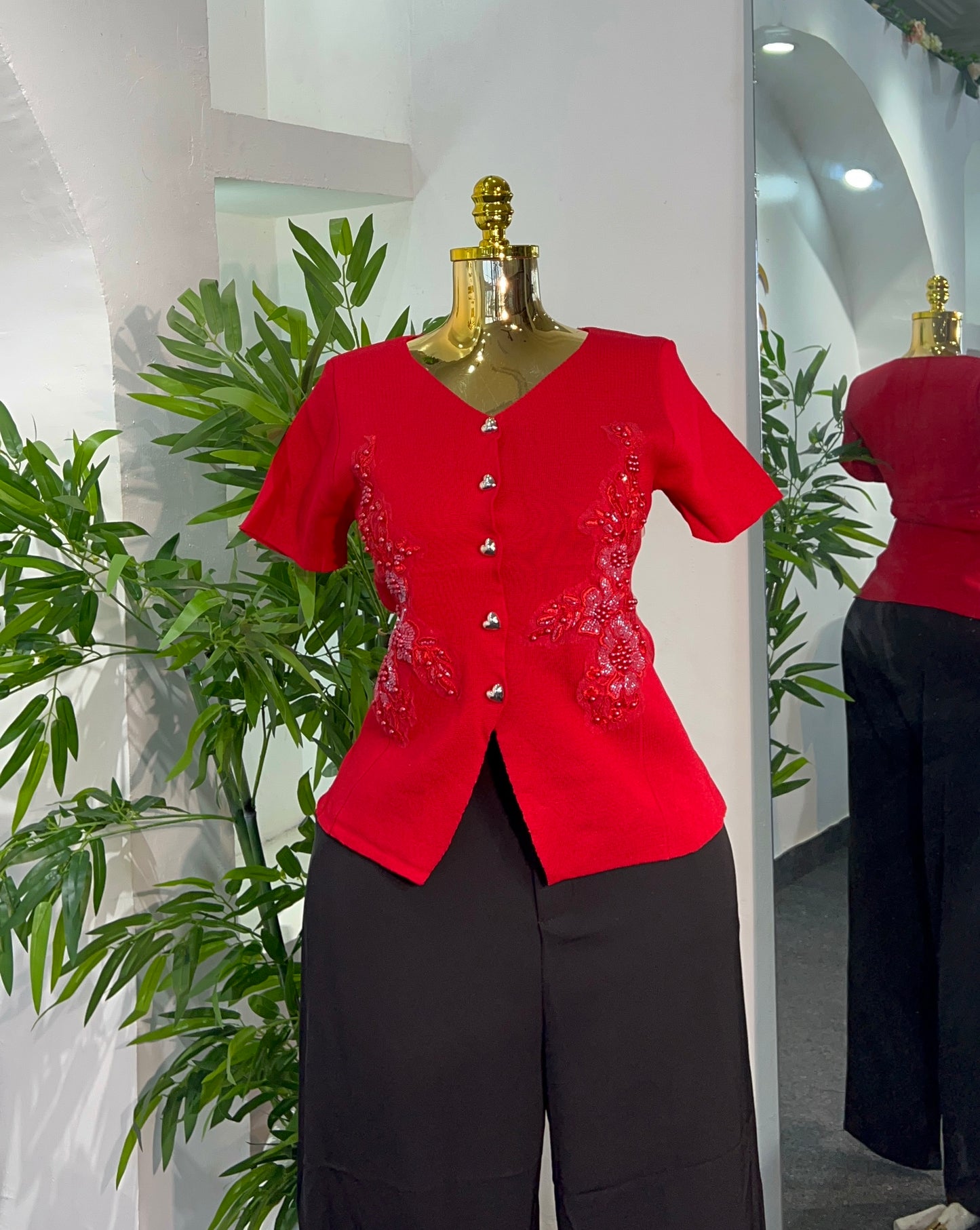 EMBROIDED BEAD TOP