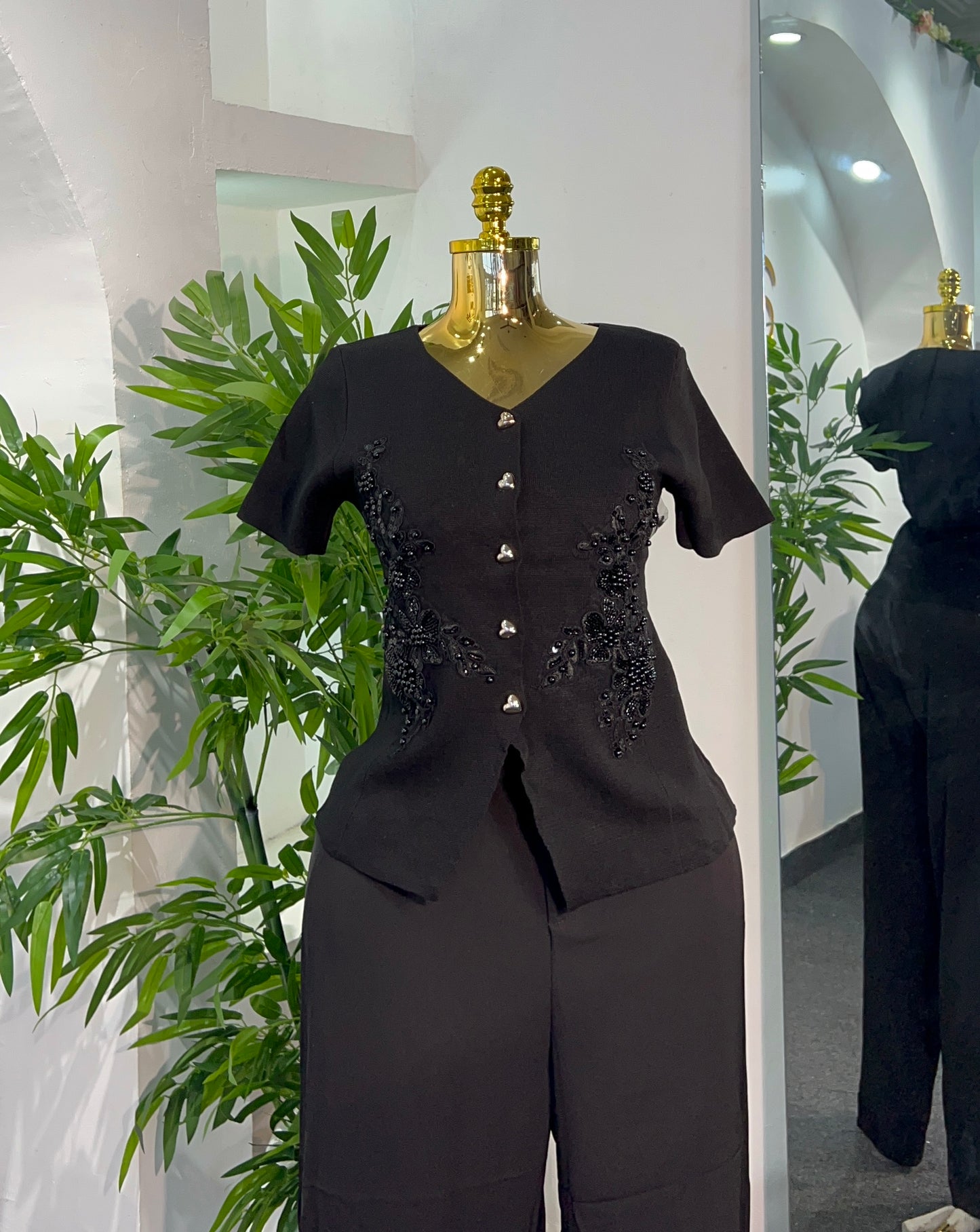 EMBROIDED BEAD TOP