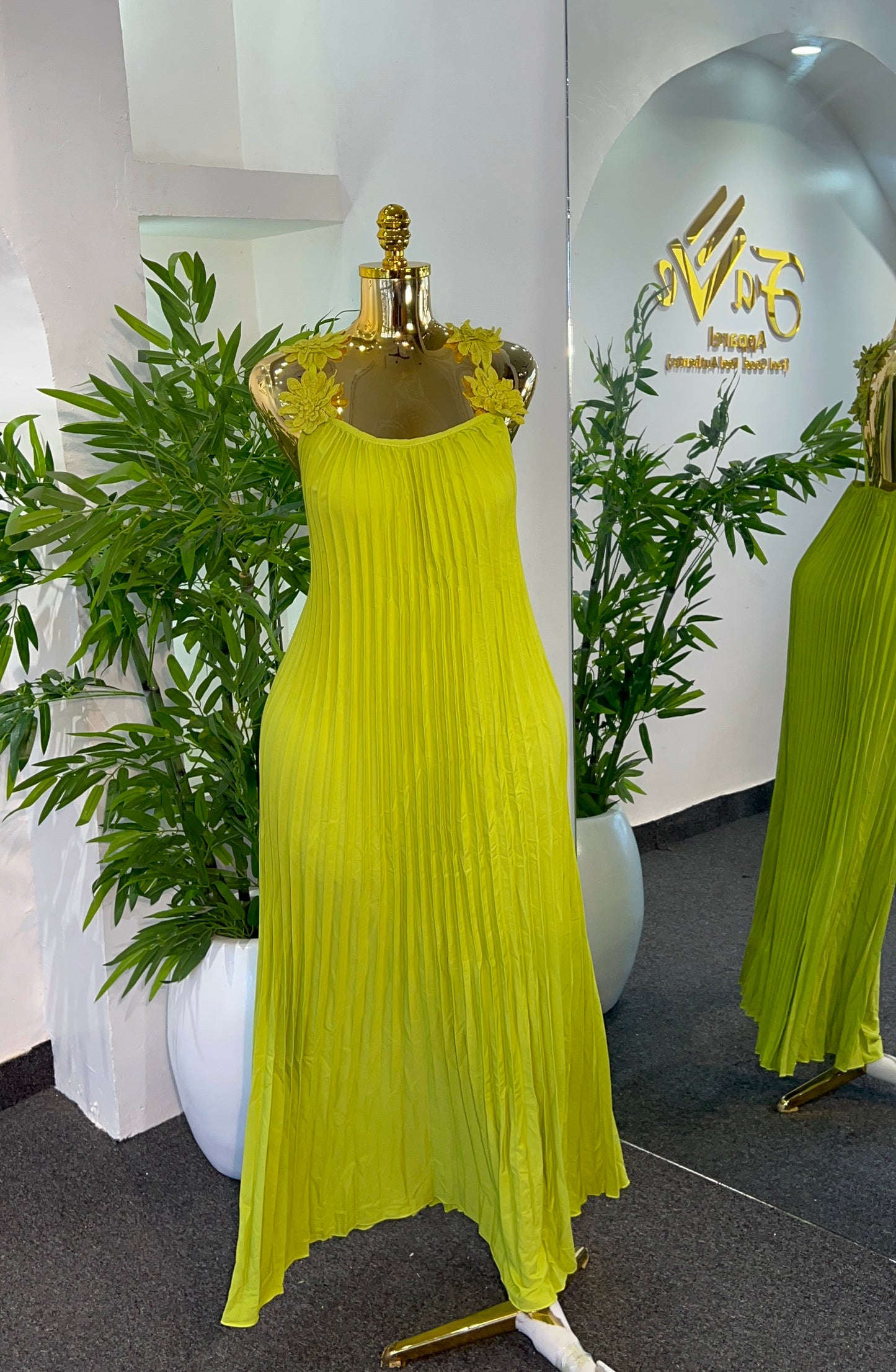 ELEGANT OPENBACK DRESS