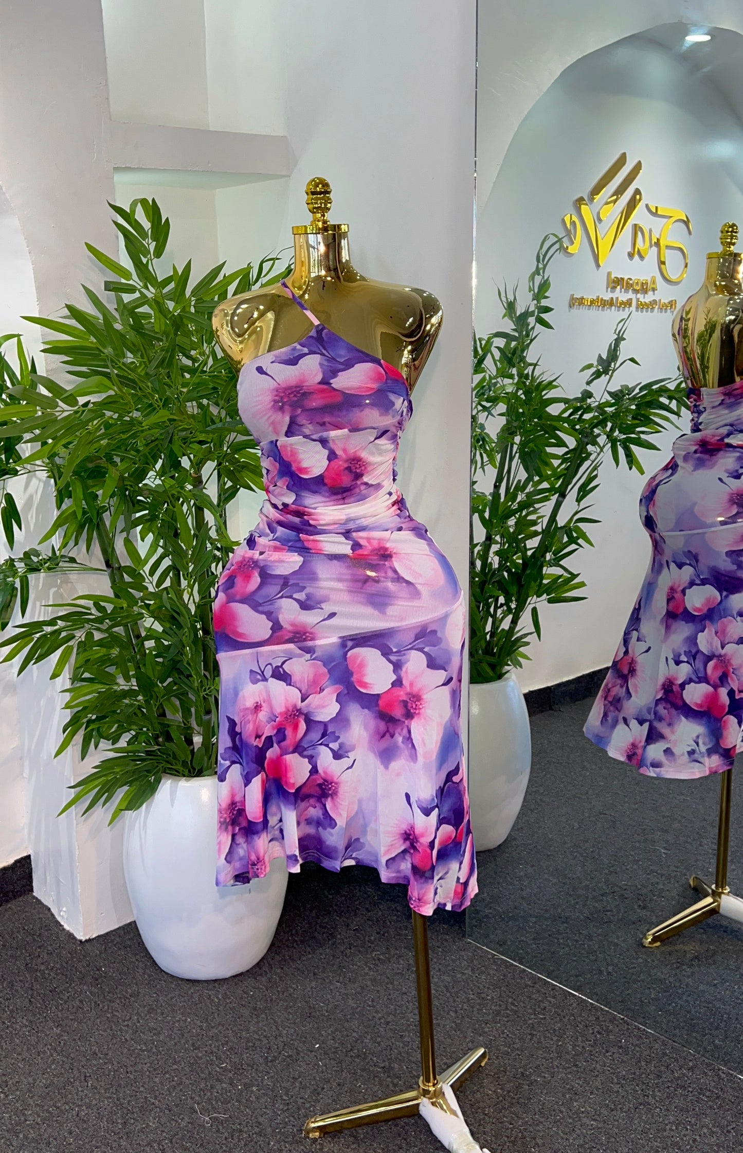 SLEEK BODYCON DRESS