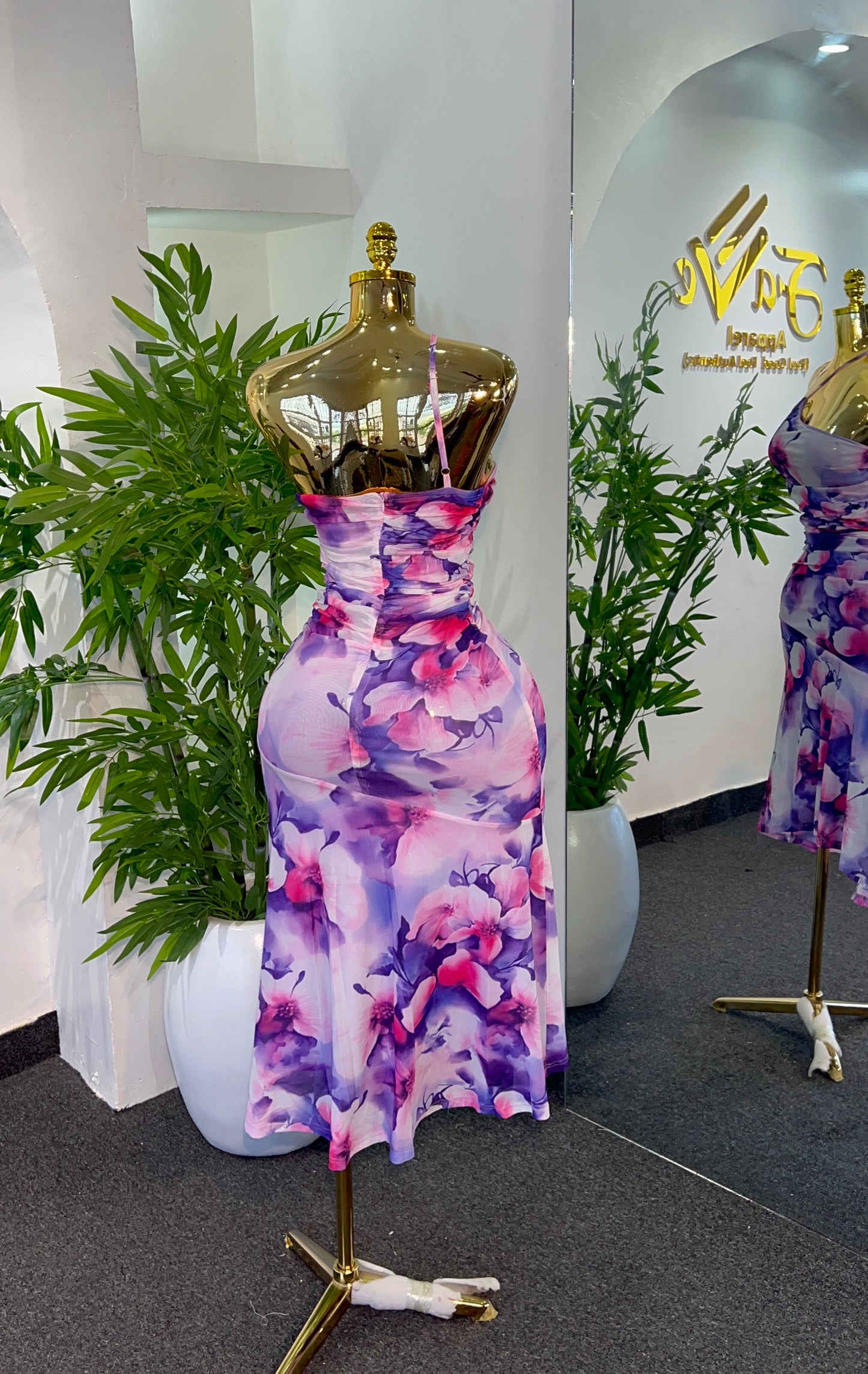SLEEK BODYCON DRESS