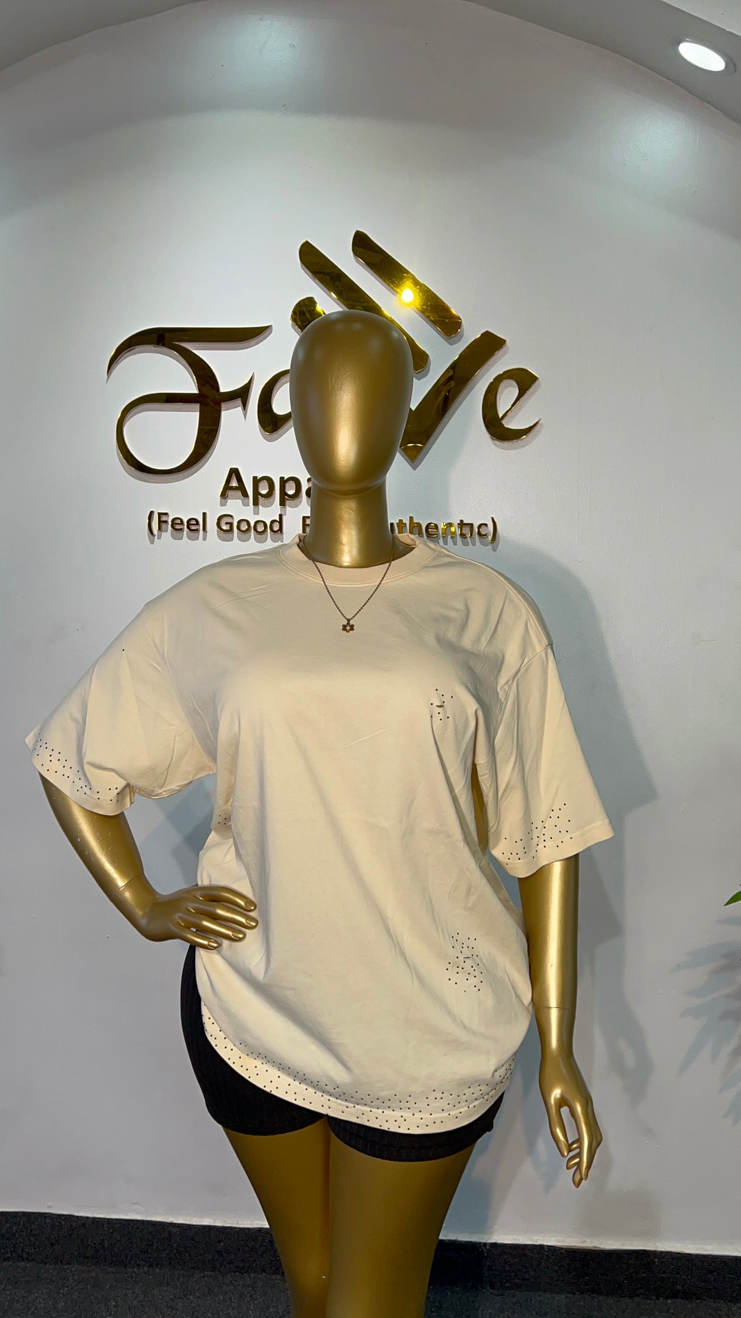 LUXURIOUS STONE DESIGN T SHIRT