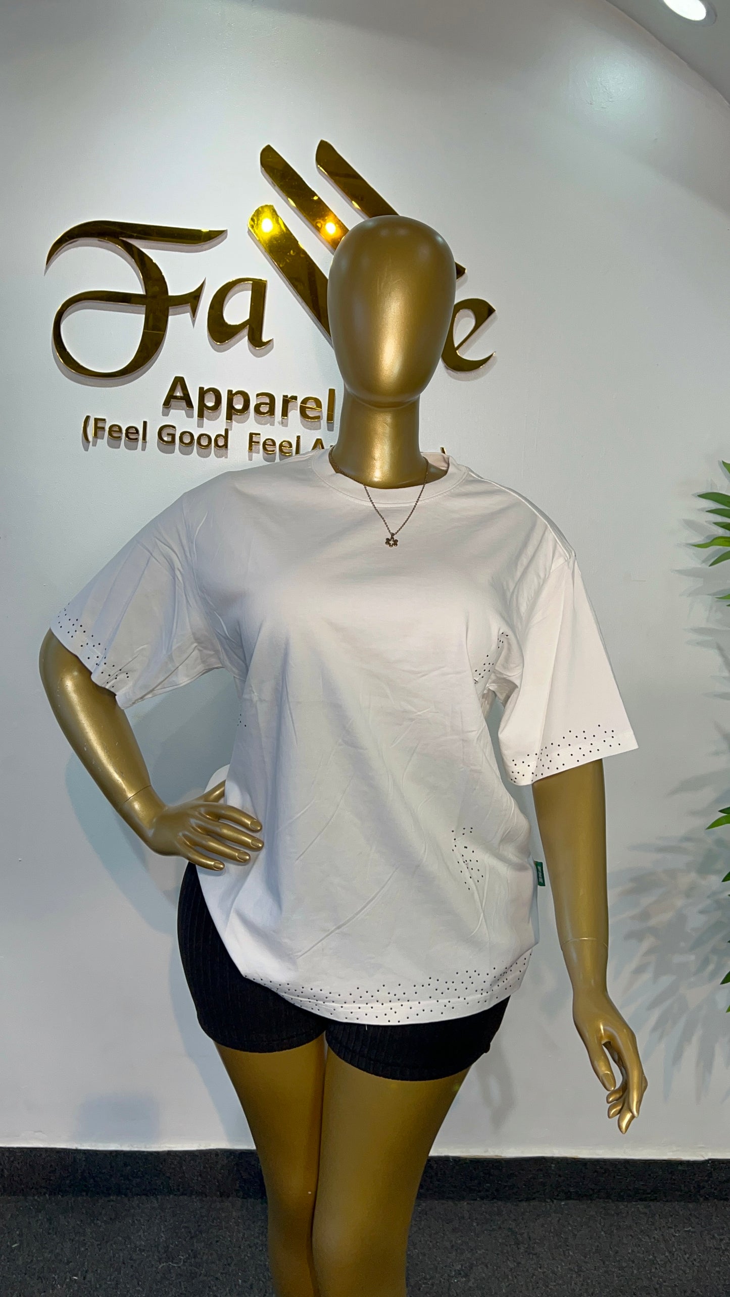 LUXURIOUS STONE DESIGN T SHIRT