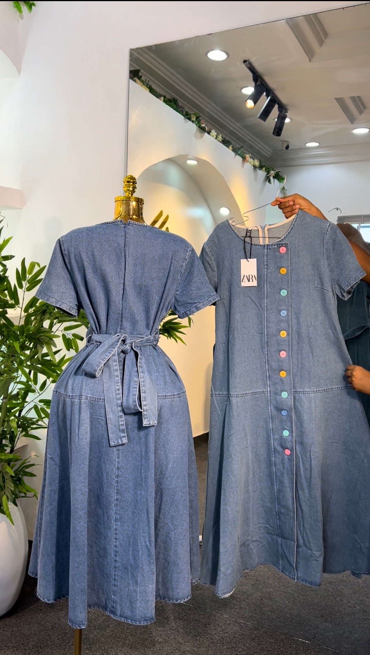 BUTTON DENIM DRESS