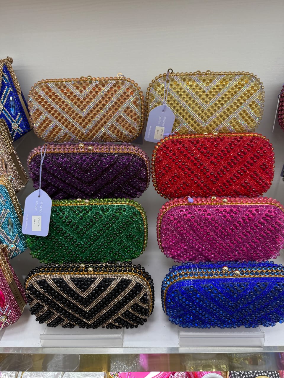 FAVE BEADED CLUTCH 1330