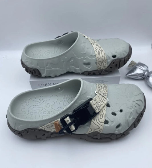ATLAS CROSS CROCS
