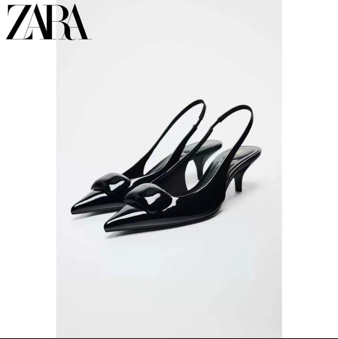 Kitten Button Heel 8747